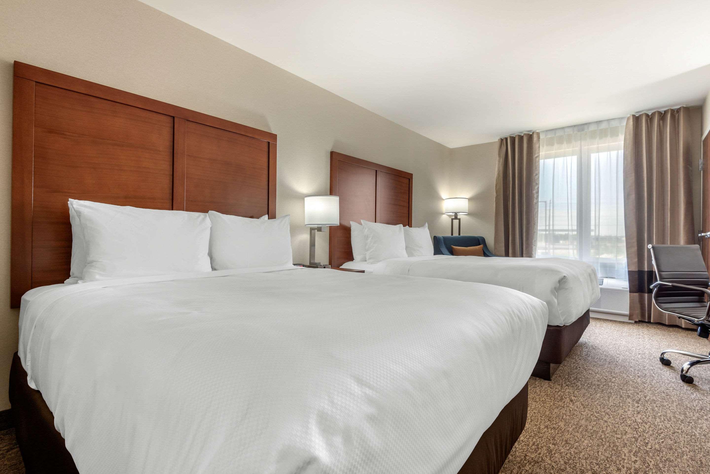 Comfort Inn & Suites Greater Napanee Ngoại thất bức ảnh
