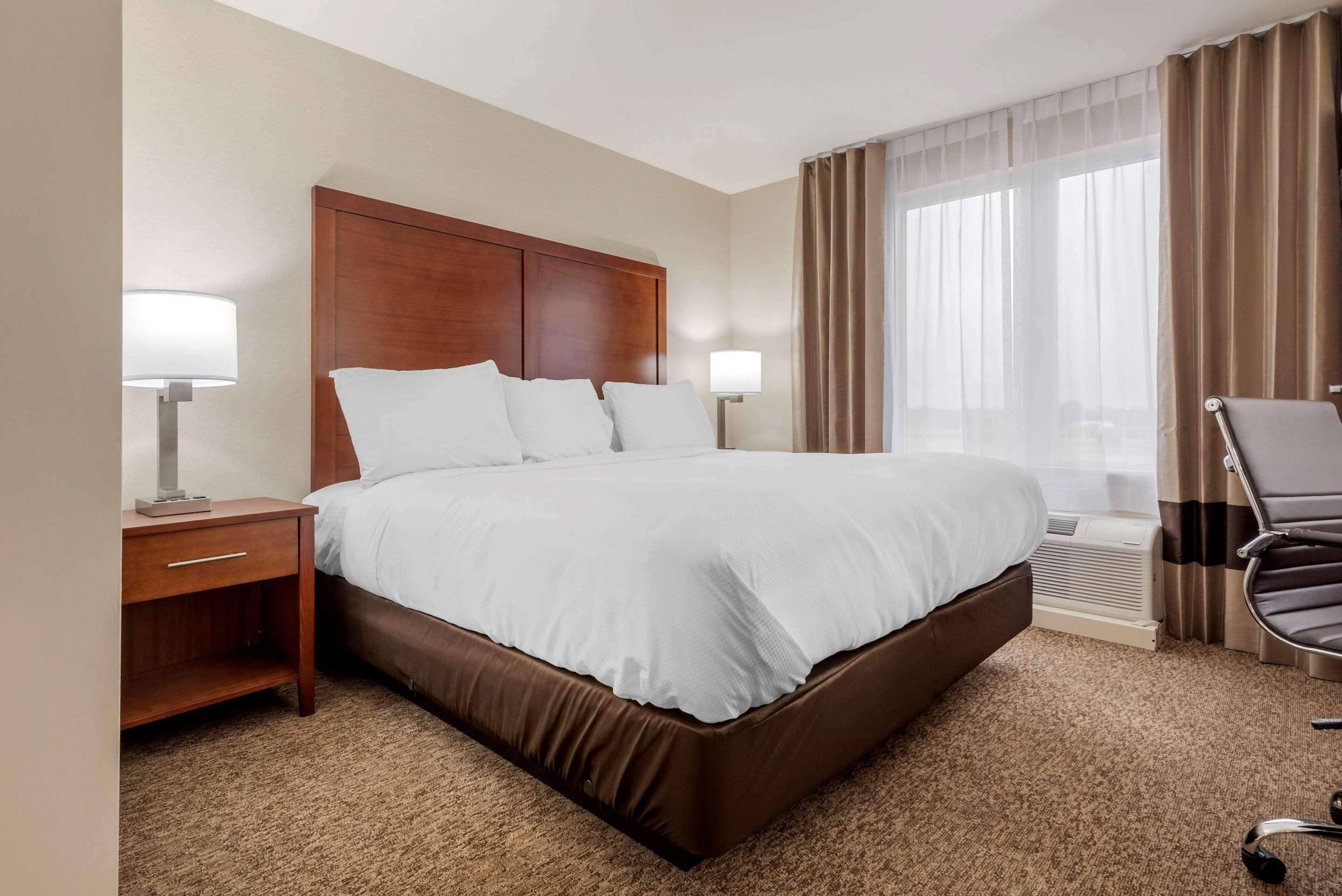 Comfort Inn & Suites Greater Napanee Ngoại thất bức ảnh