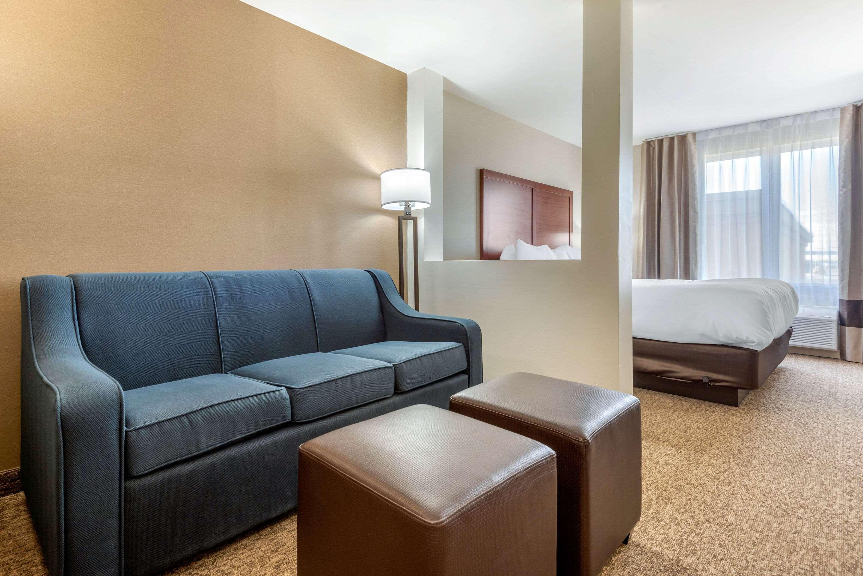 Comfort Inn & Suites Greater Napanee Ngoại thất bức ảnh